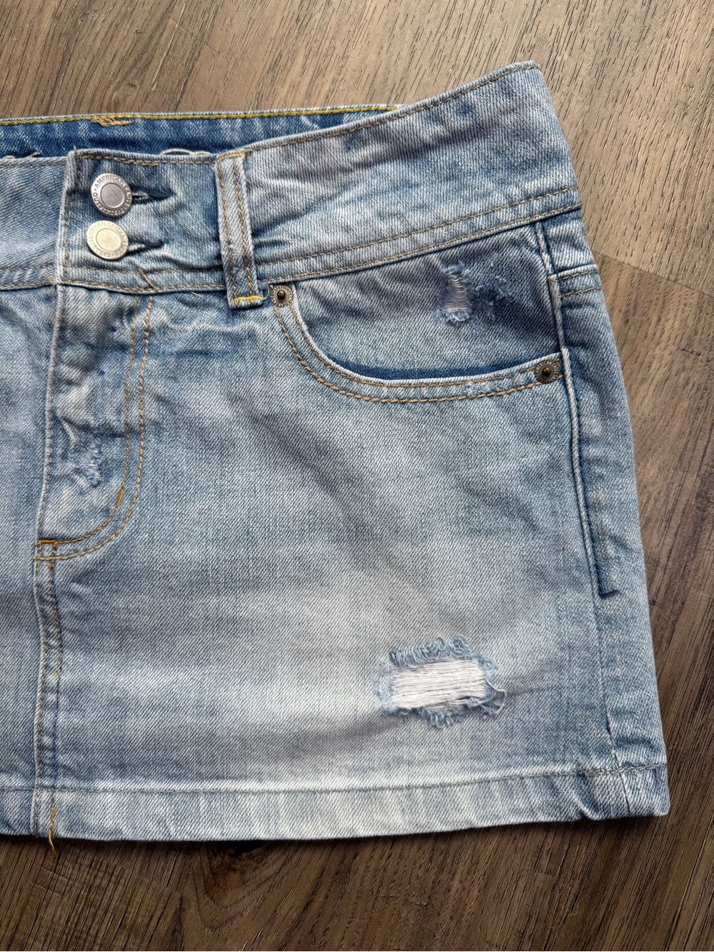 American Eagle Vintage Denim Mini Skirt Sz 2 Distressed Y2K - Picture 5 of 11